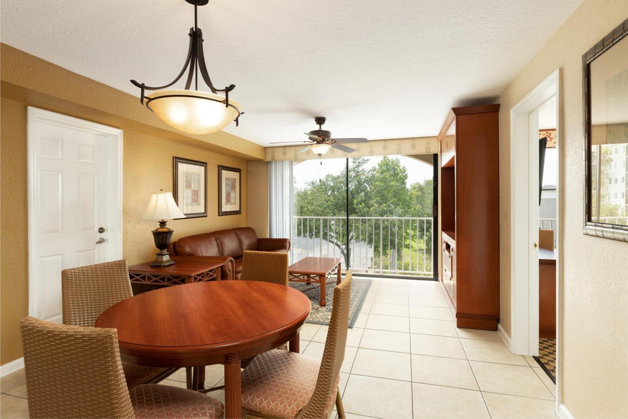 Four Corners Westgate Towers Hotel מראה חיצוני תמונה