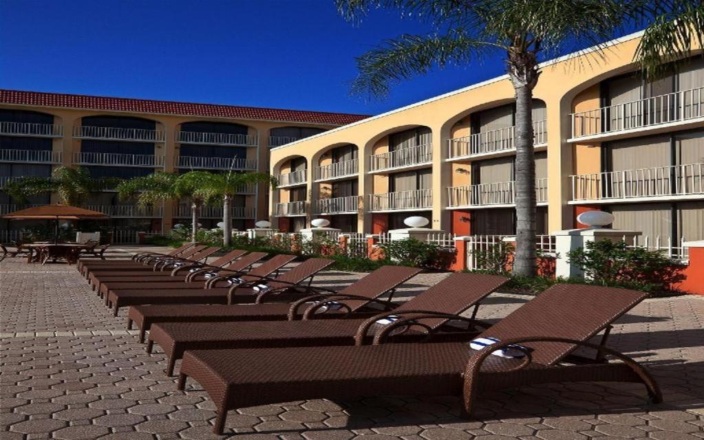 Four Corners Westgate Towers Hotel מראה חיצוני תמונה