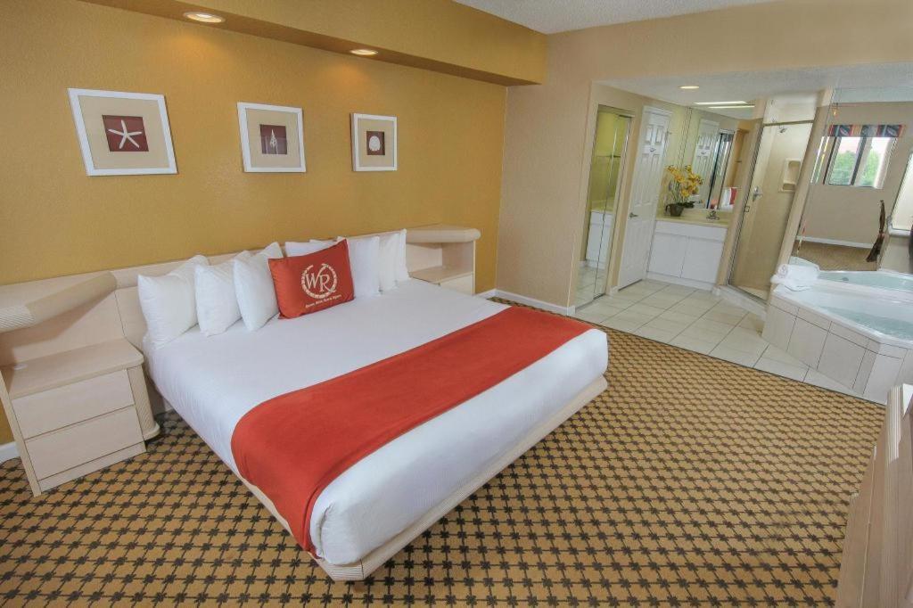 Four Corners Westgate Towers Hotel מראה חיצוני תמונה