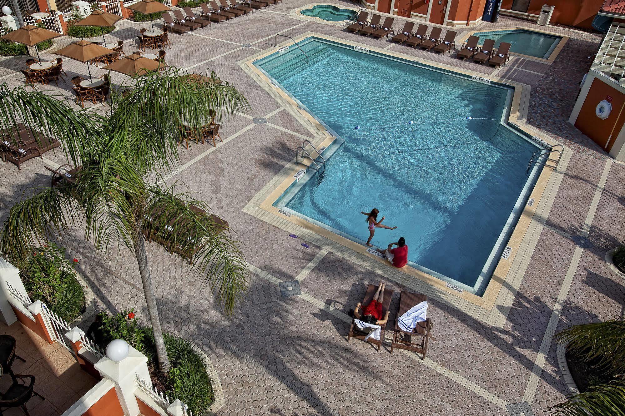 Four Corners Westgate Towers Hotel מראה חיצוני תמונה